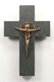 Schieferkreuz - Moderner Bronzekorpus